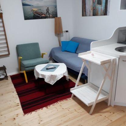 Appartamento Sirma'S Unique Artsy Modern Quiet 1-Bdrm In The Heart Of Skopje Esterno foto